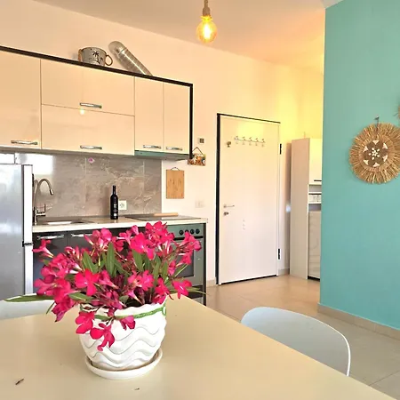 The Coastal Blue 125 Apartment