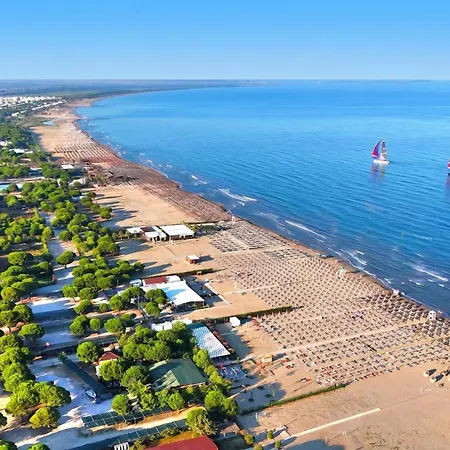 The Coastal Blue 125 Apartman